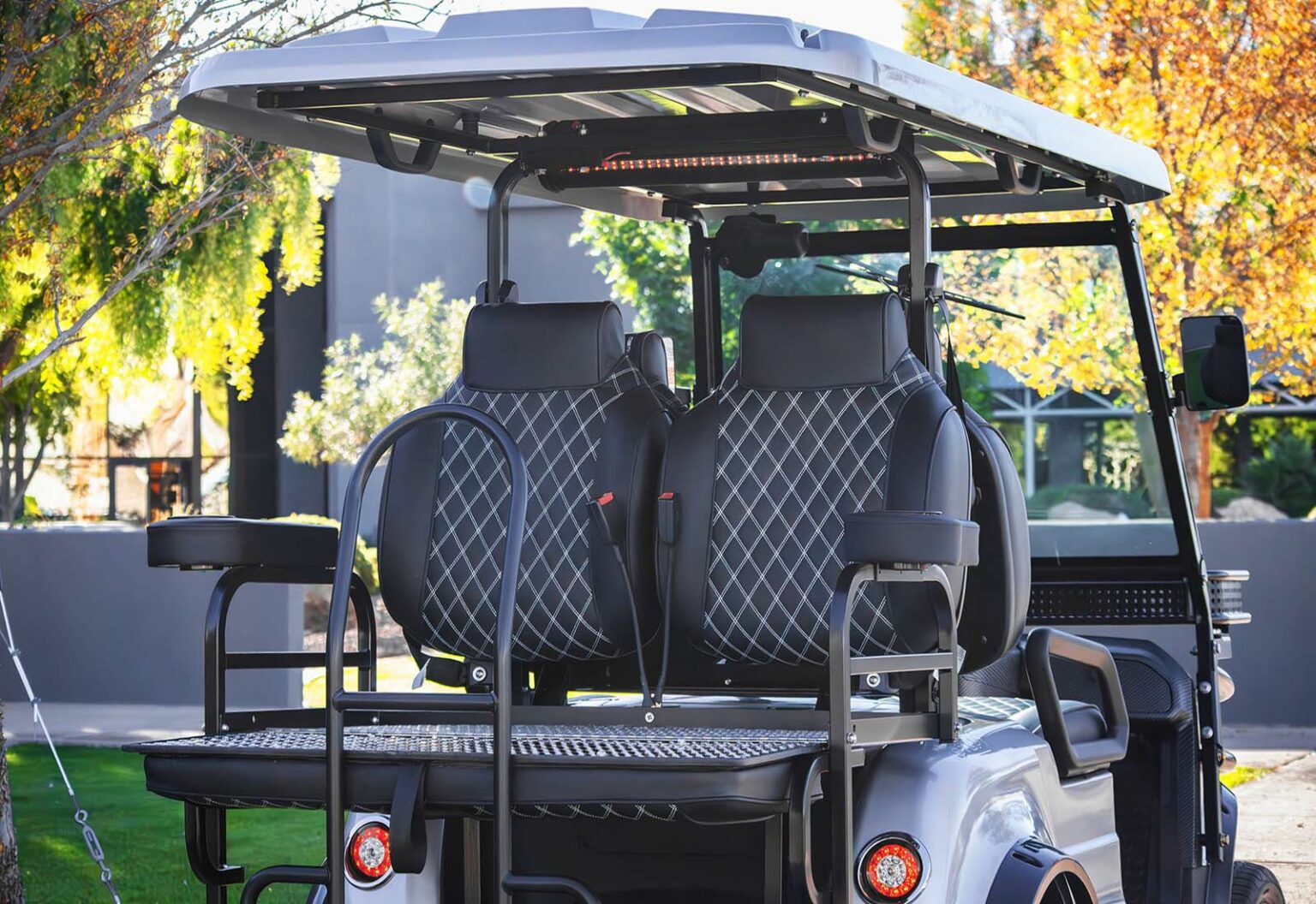 EPIC E40L GOLF CART