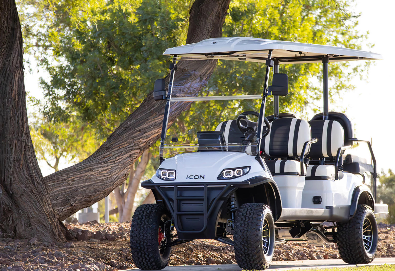 ICON-i60L-Commercial-Golf-Cart-30